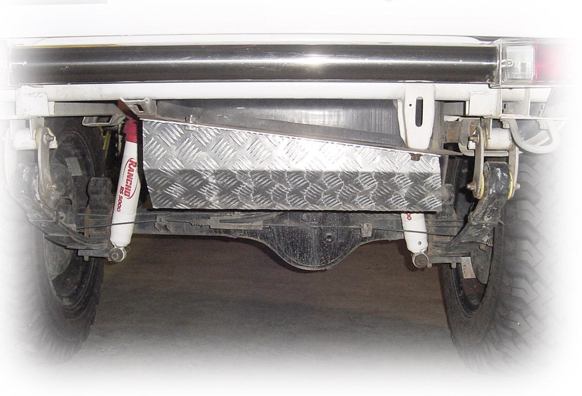 ジムニー用アルミ縞板製タンクガード 適用車種:SJ30SJ40JA71JA51JA11 JB31JA12JA22JB32