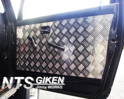 ジムニー用アルミ縞板製ドアーインナーパネル◆ドア内張り◆ドアインナーパネル 適用車種:SJ30,JA11,JB31,JA12,JA22