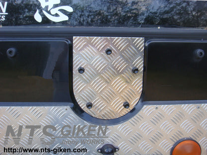 ジムニー用アルミ縞板製背面パネル（スペアタイヤプレート）＋取り付けボルト（5式）適用車種:SJ30JA71JA11等