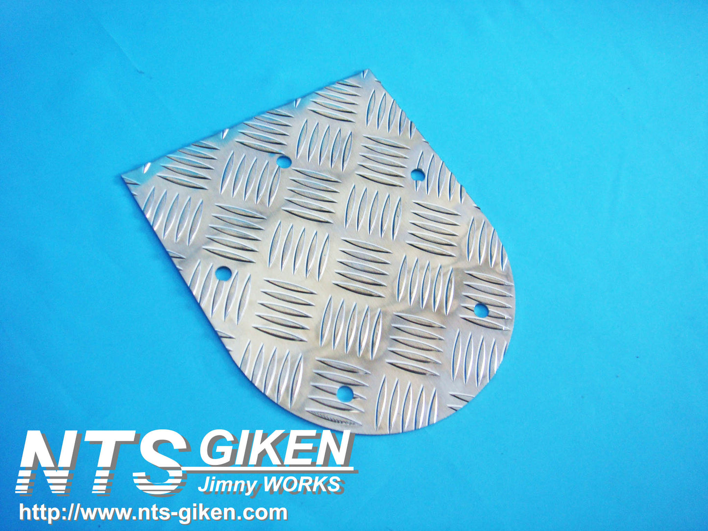 ジムニー用アルミ縞板製背面パネル（スペアタイヤプレート）＋取り付けボルト（5式）適用車種:SJ30JA71JA11等