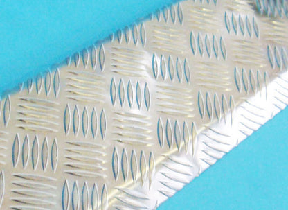 ジムニーJB23用アルミ縞板製スキッドガード