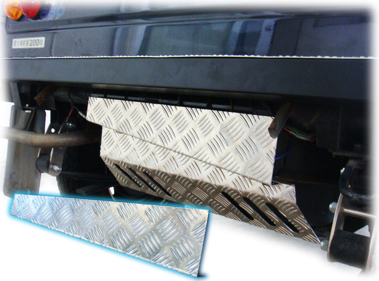 ジムニー用アルミ縞板製リア・ボロ隠しパネル(スリット無し)適用車種:SJ30JA71JA11JA12 JA22JA31等