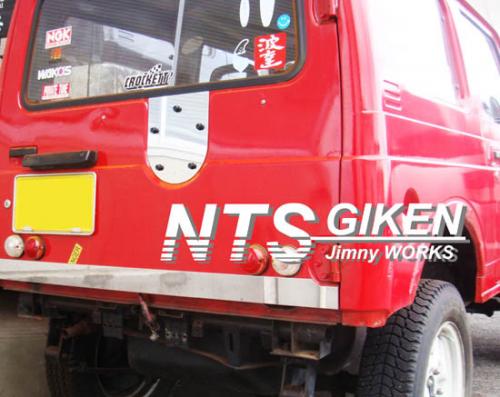 ジムニー用ステンレス製・背面パネル（スペアタイヤプレート） 適用車種:SJ30JA71JA11等