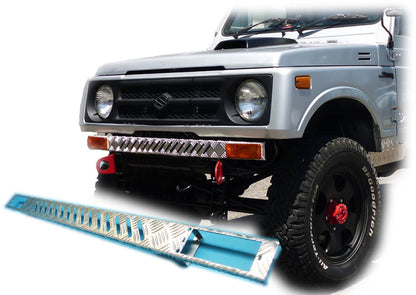 ジムニー用アルミ縞板製フロントエプロン(長穴タイプ)適用車種:SJ30,SJ40,JA71,JA51,JA11,JB31