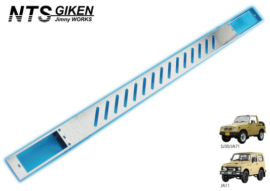 ジムニー用ステンレス製フロントエプロン(長穴タイプ)適用車種:SJ30,SJ40,JA71,JA51,JA11,JB31
